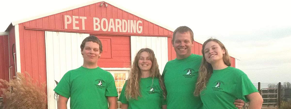 countryside kennels - Buffalo, MO - photo shows four staff members